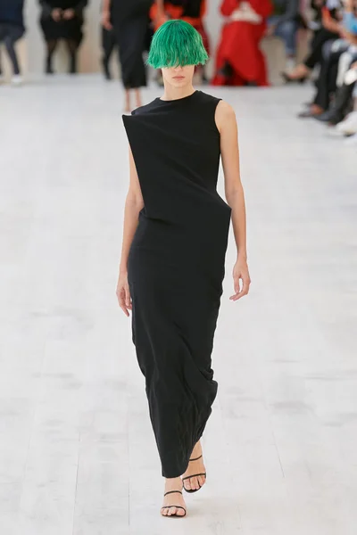 Look 2